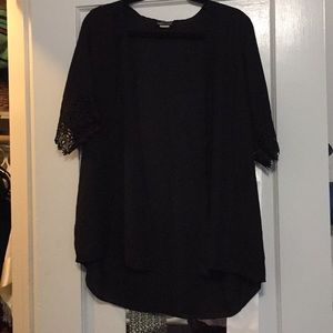 Black kimono with lace sleeves